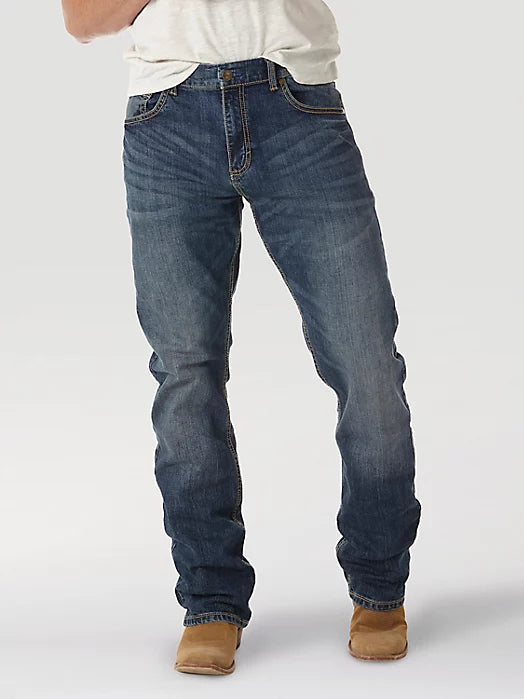 MEN'S WRANGLER RETRO® SLIM FIT BOOTCUT JEAN IN LAYTON | Wlt77ly